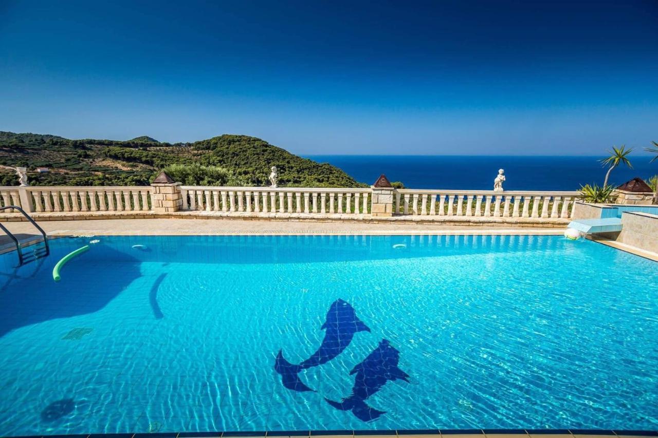 فيلا Keri Me Away - Argo'S Summer Poolside Retreats المظهر الخارجي الصورة