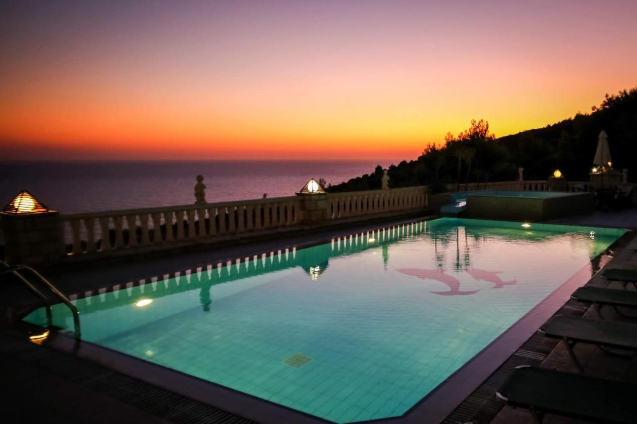 فيلا Keri Me Away - Argo'S Summer Poolside Retreats المظهر الخارجي الصورة